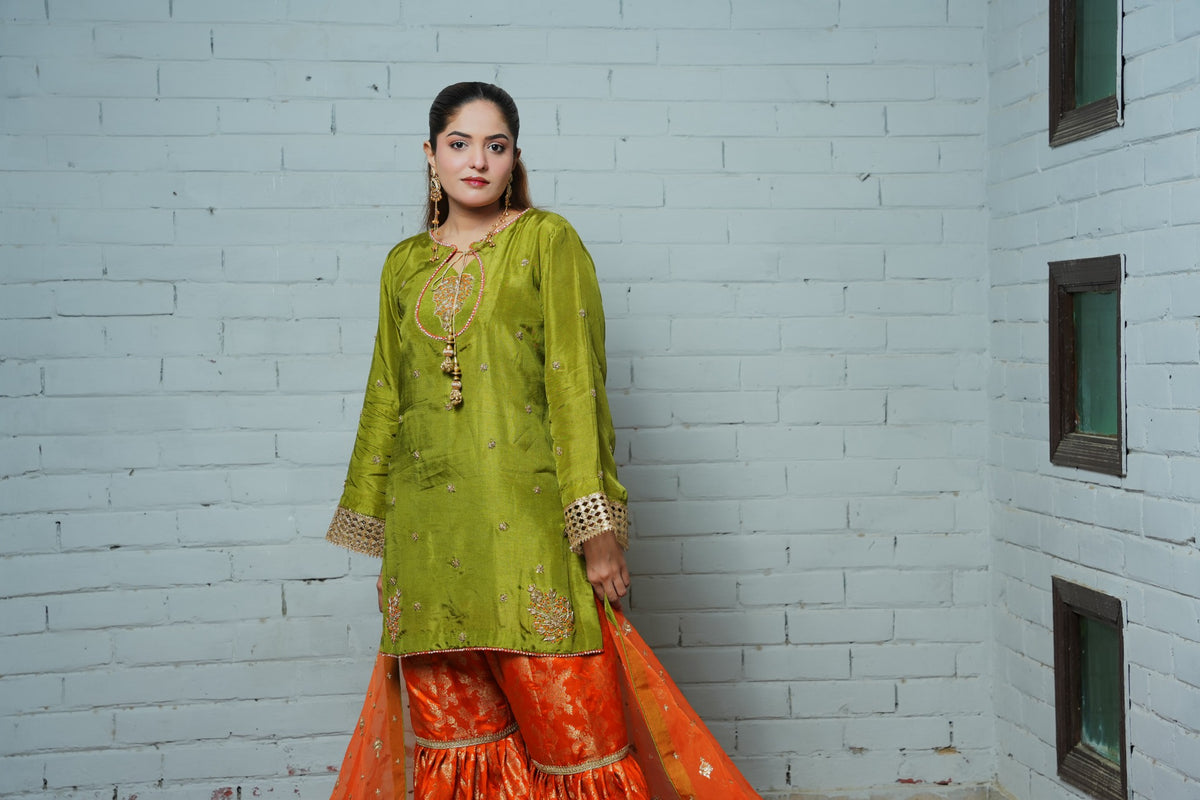 Green tassel silk shirt, orange Banarsi gharara and orange organza dupatta — view 7