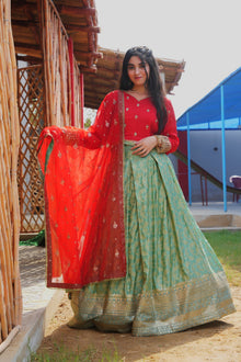 Fizza red and ferozi Banarsi lehenga set — dupatta view